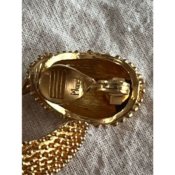 Vintage Monet Earrings | Gold Tone | Clip On Non-Pierced Earrings - Picture 4 of 8